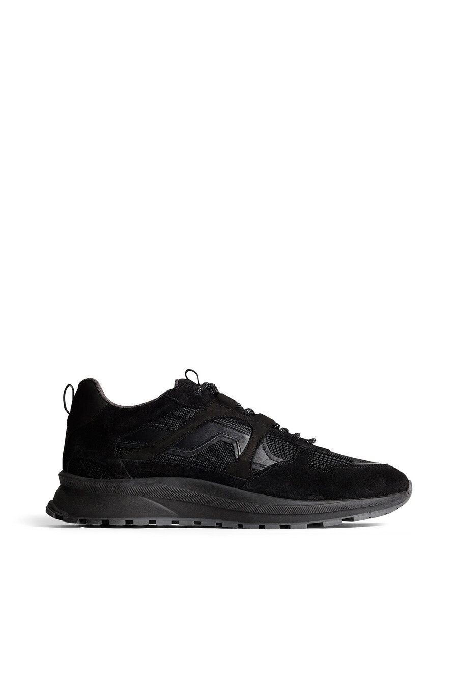 ares sport sneaker