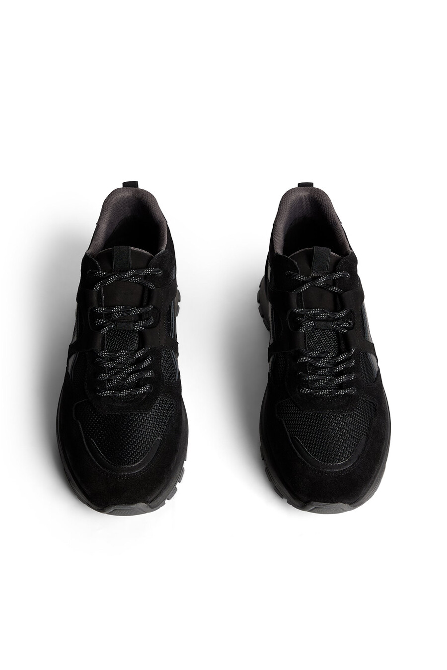 ares sport sneaker