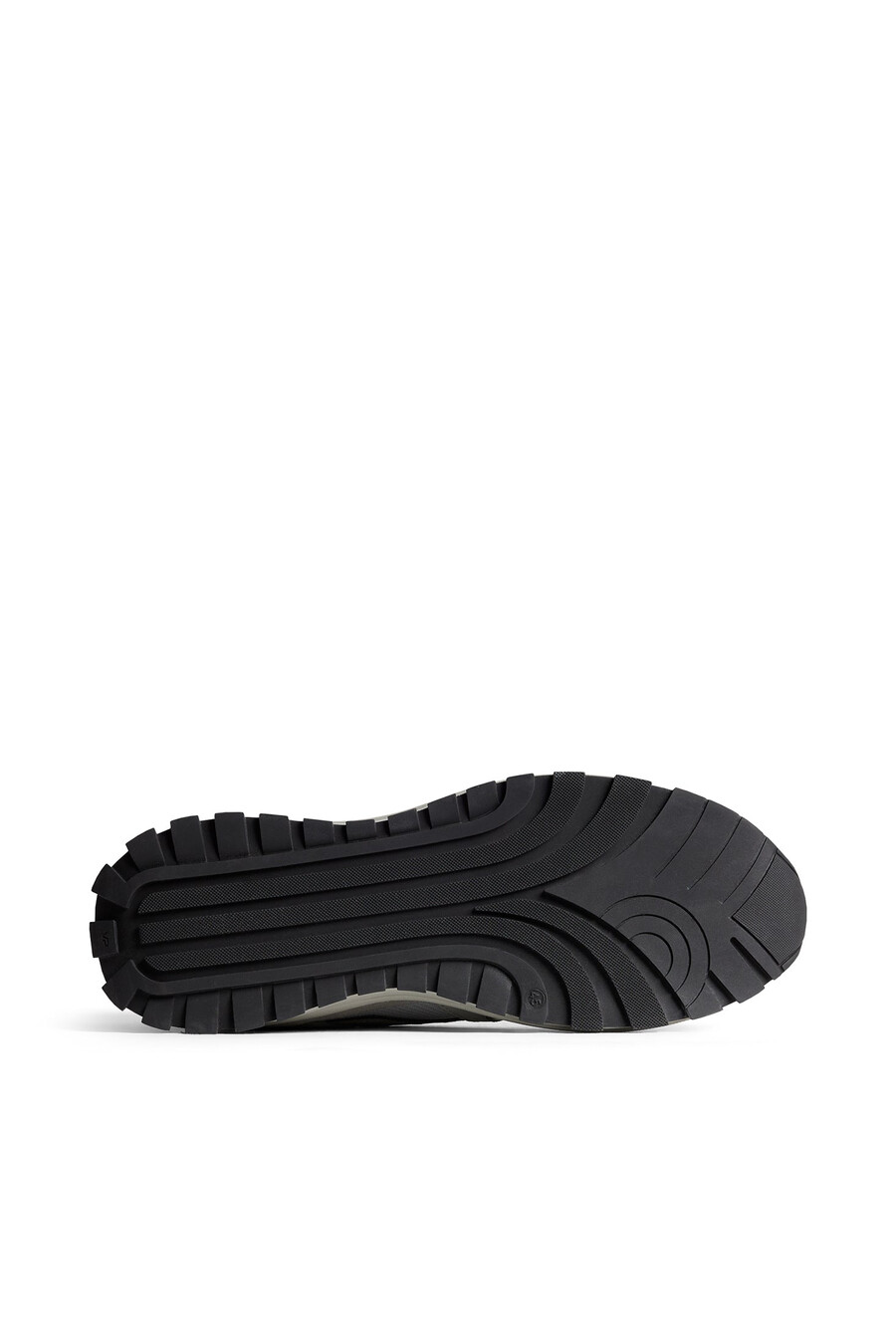 ares sport sneaker