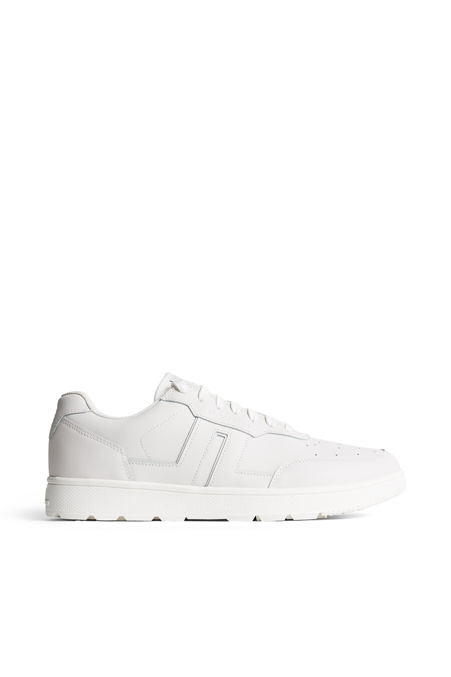 ace low-top golf sneaker