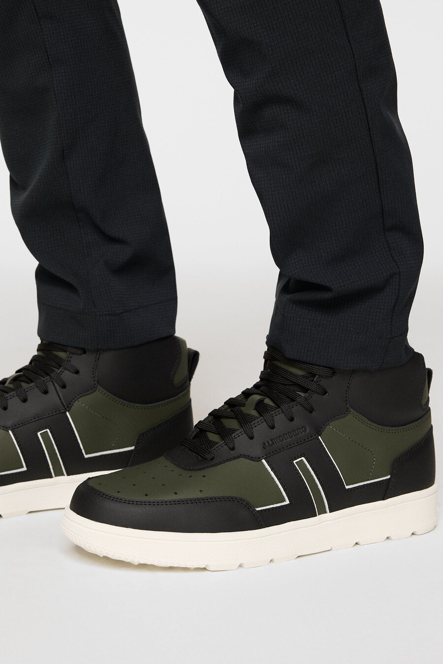 ace high-top golf sneaker
