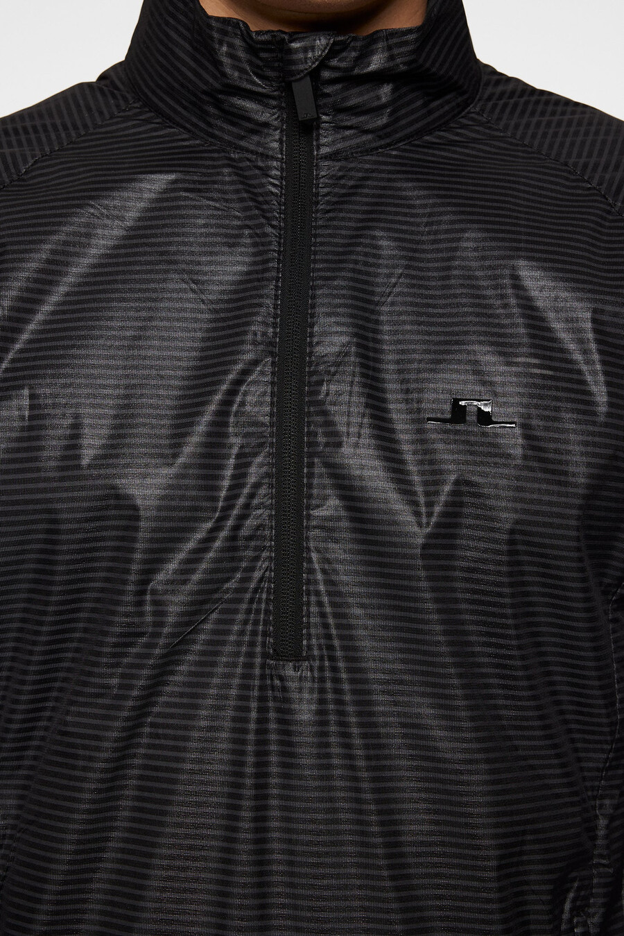 pack wind jacket