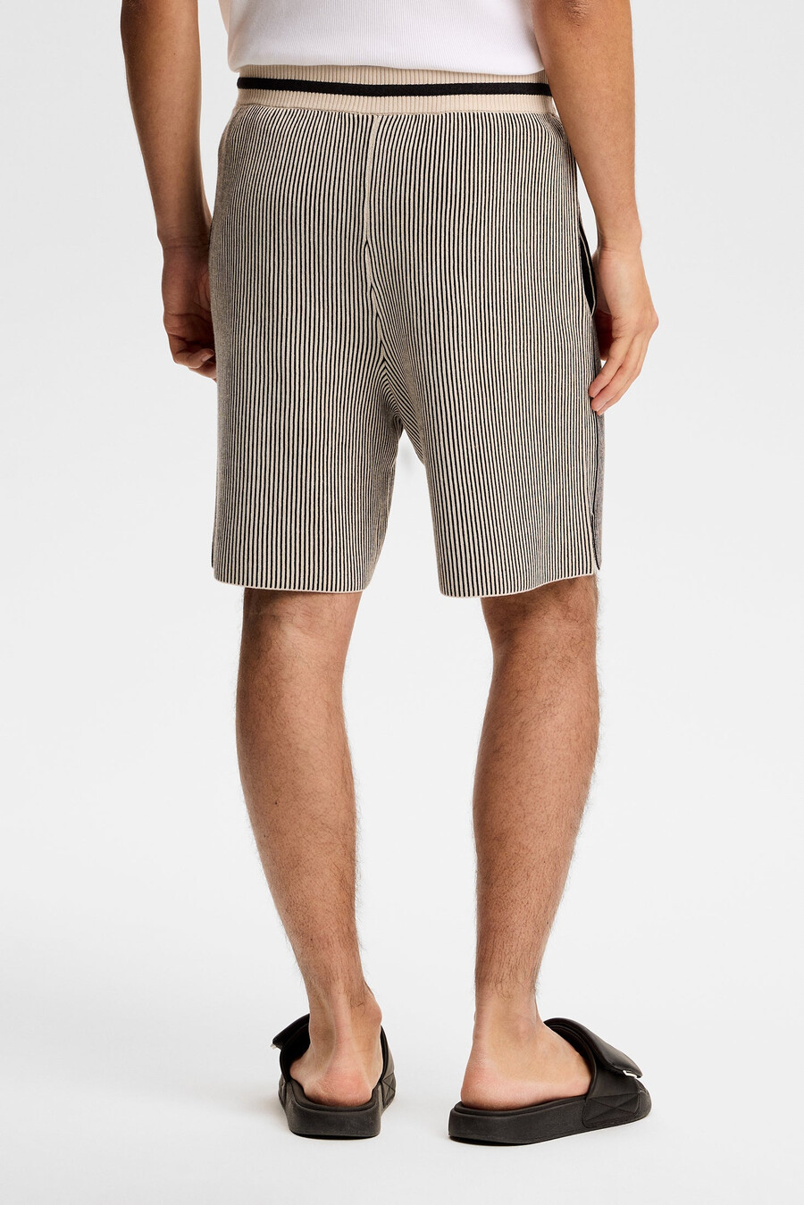 simon knitted shorts