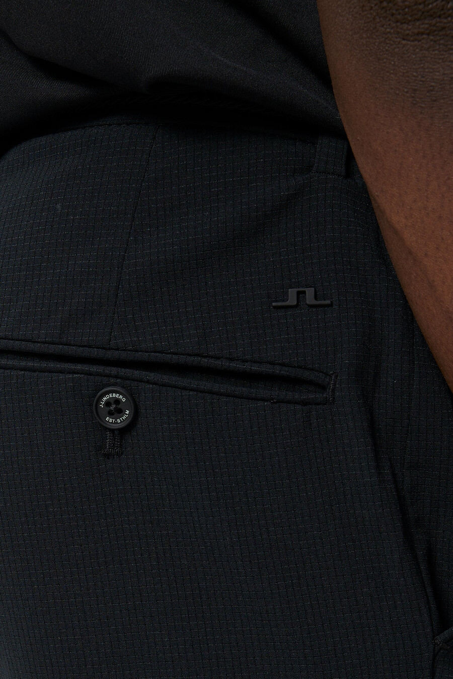 vent tight golf shorts