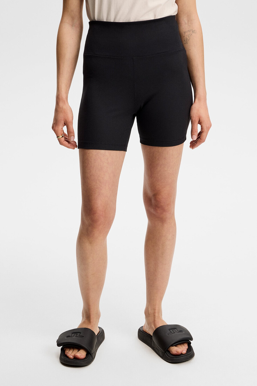 elisa biker shorts