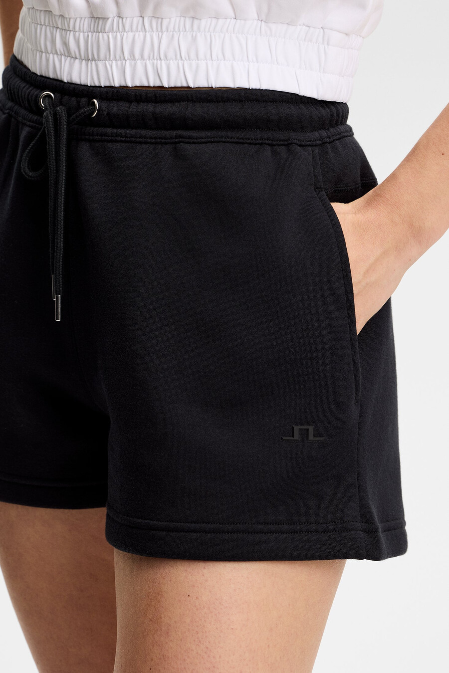 nova shorts