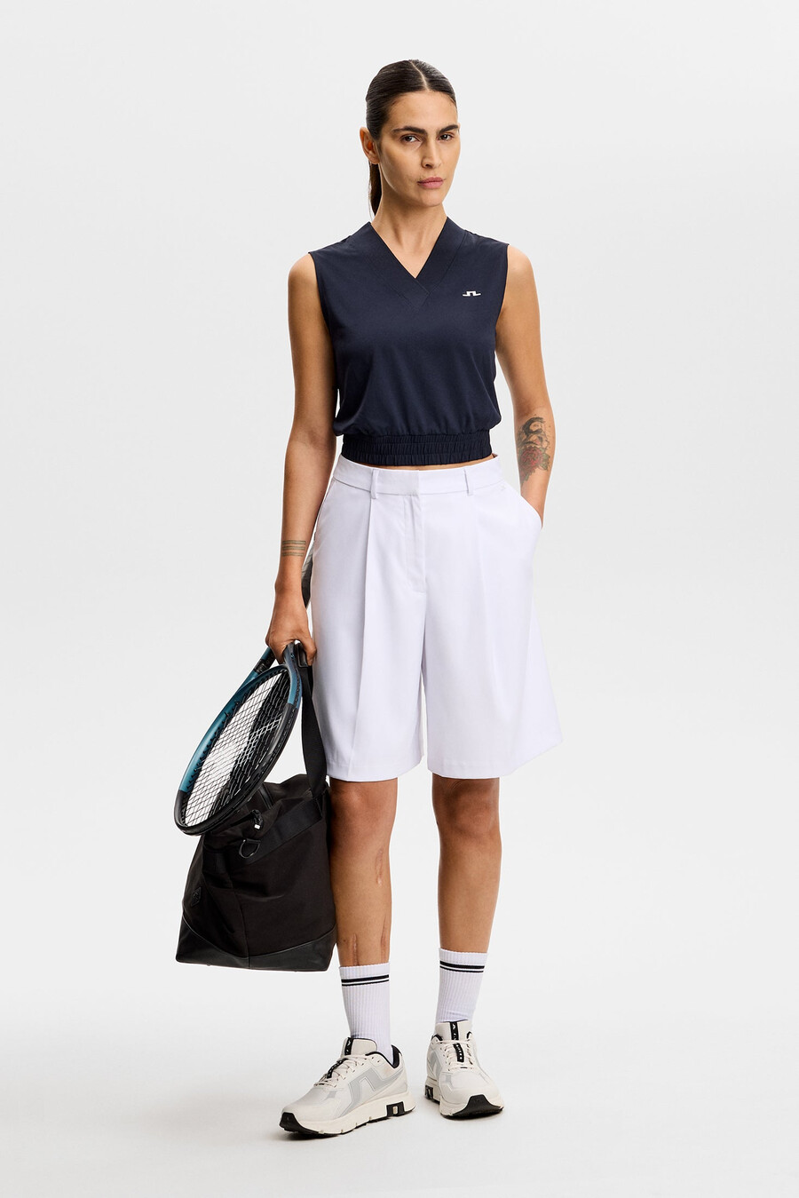 liny sleeveless top