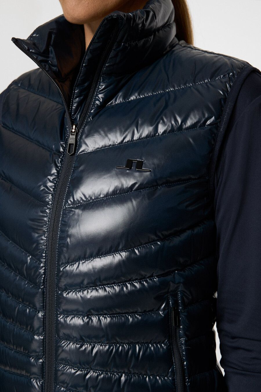 lara light down vest